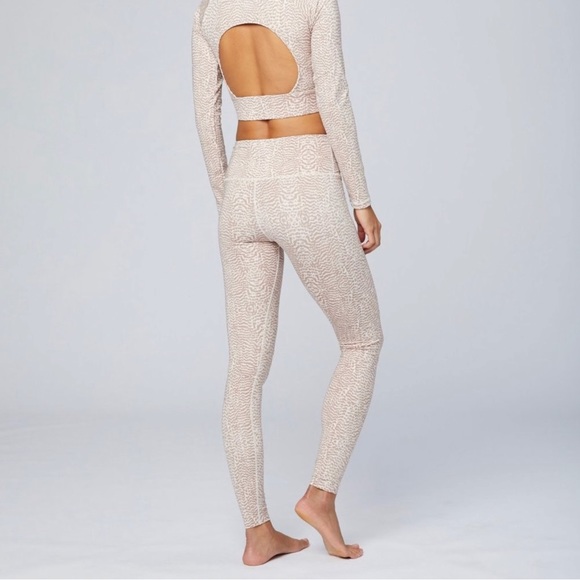 Varley Pink Duncan Snake-print legging Size Small EUC - Picture 3 of 16